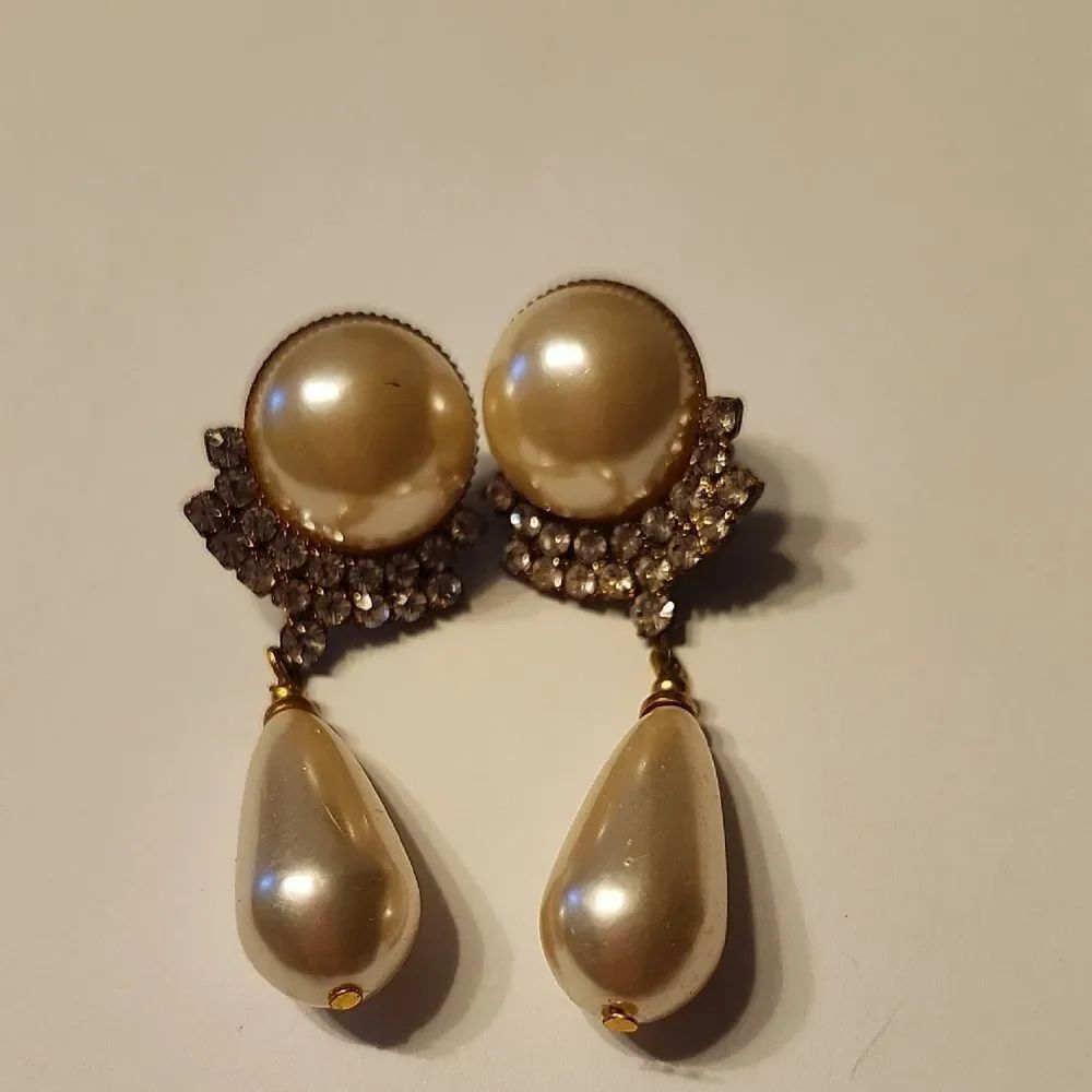Vintage Elegant Faux Pearl and Crystal Drop Earrings
